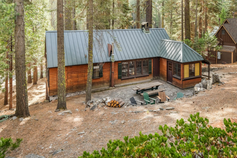 Rental Cabin in Pinecrest by Sacramento Architectural Photographer